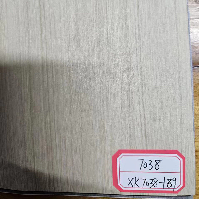 Waterdicht Vuurdicht Anti UV WPC Wandbekleding Sanding Borstelen Embossing Design Palet Carton Pack